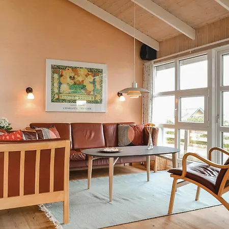 3 Bedroom Awesome In * Hvide Sande