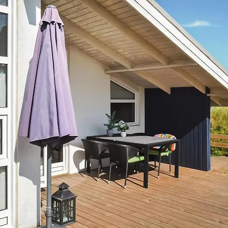 Holiday home 3 Bedroom Awesome In Hvide Sande